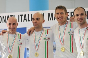 podio 4x200 M35 Dongiacomo DeLuca Bianchi Alquati