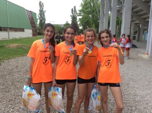 4x100 ragazze